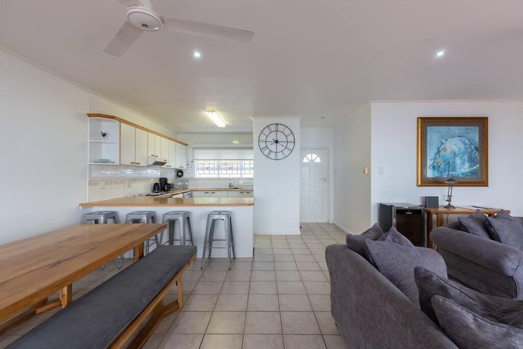 48 Long Island Apartment